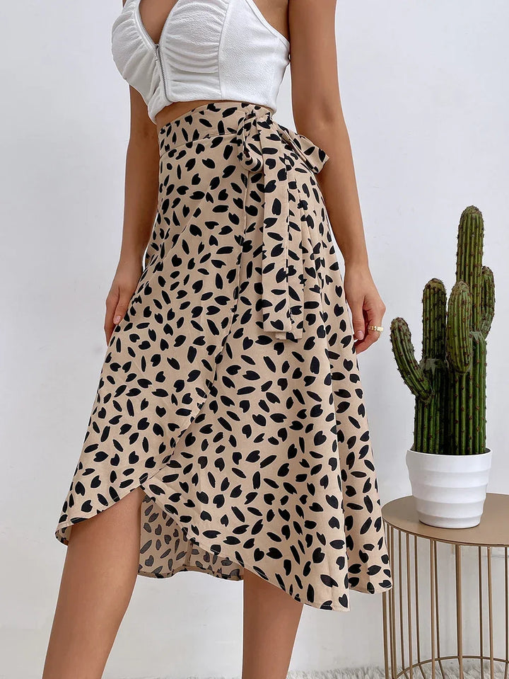 Asymetryczna spódnica midi