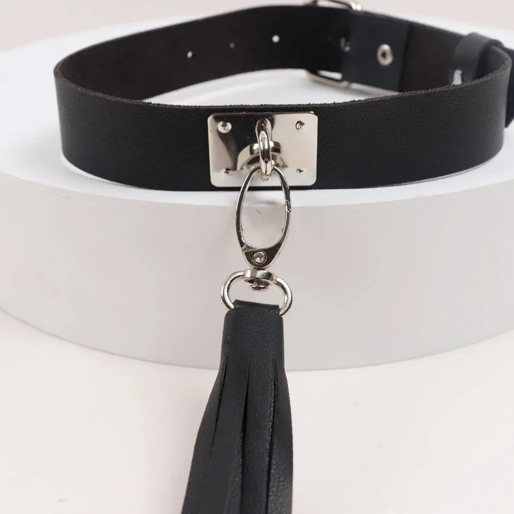 Choker z frędzlem