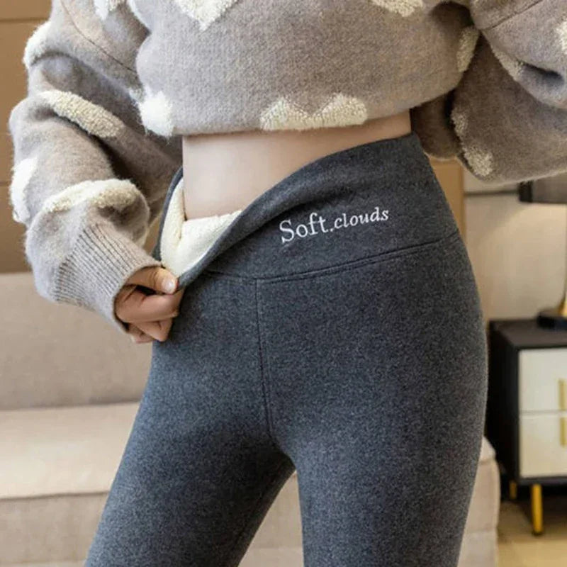 Domowe legginsy damskie z futerkiem