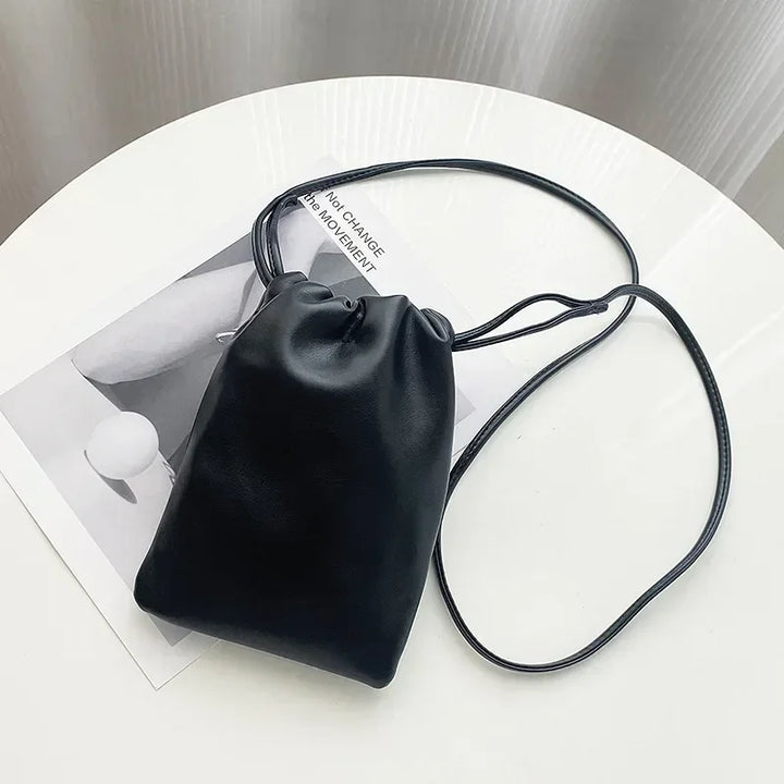Miękka skórzana torebka na telefon