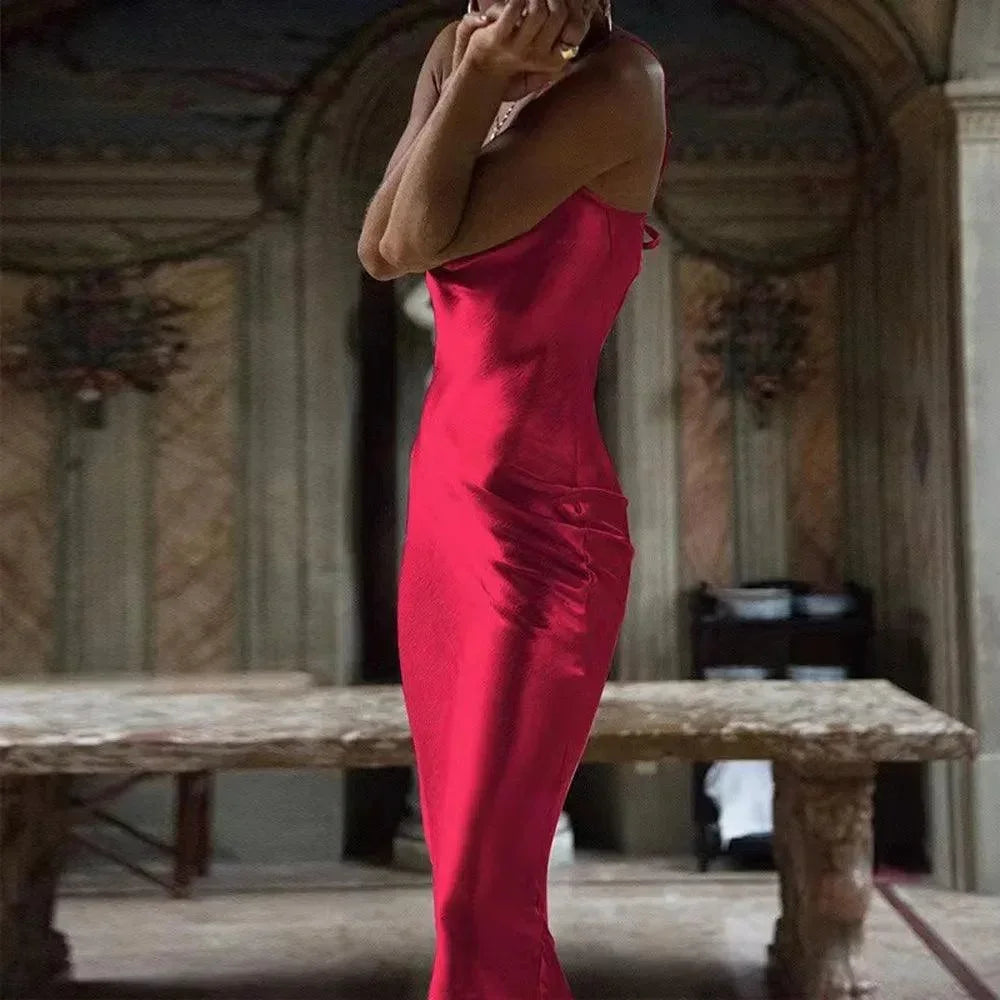 Satynowa sukienka maxi