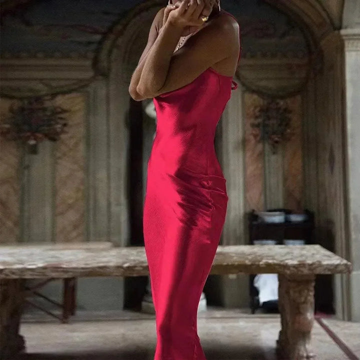 Satynowa sukienka maxi